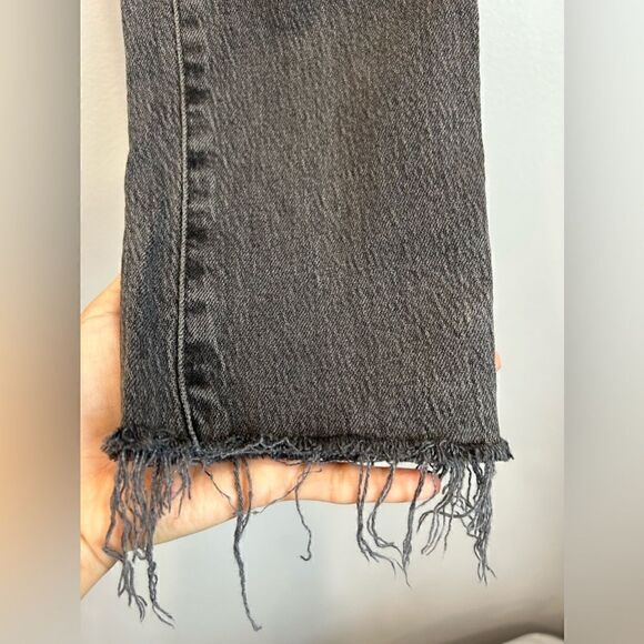 Madewell The Perfect Vintage Jean in Cosner Wash: Knee-Rip Edition - Picture 10 of 15